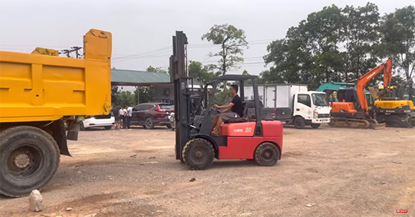 Cung cấp các loại xe nâng chính hãng chất lượng cao