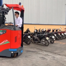 Xe nâng điện 2 tấn tại Ninh Bình