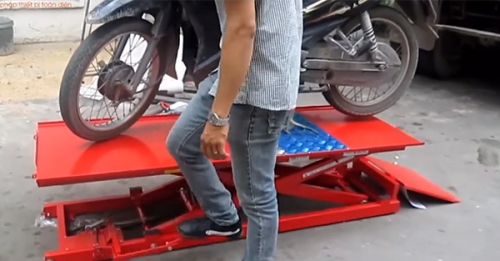 Cho thuê bàn nâng xe máy cũ tại Ninh Bình