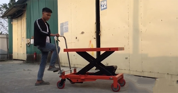 Bàn nâng hạ bằng tay tại Ninh Bình