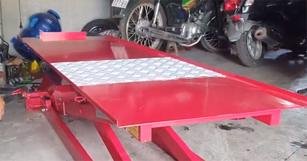 Bàn nâng xe máy tại Ninh Bình