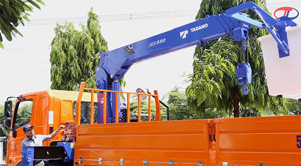 Dịch vụ cho thuê xe cẩu hàng tại Ninh Bình