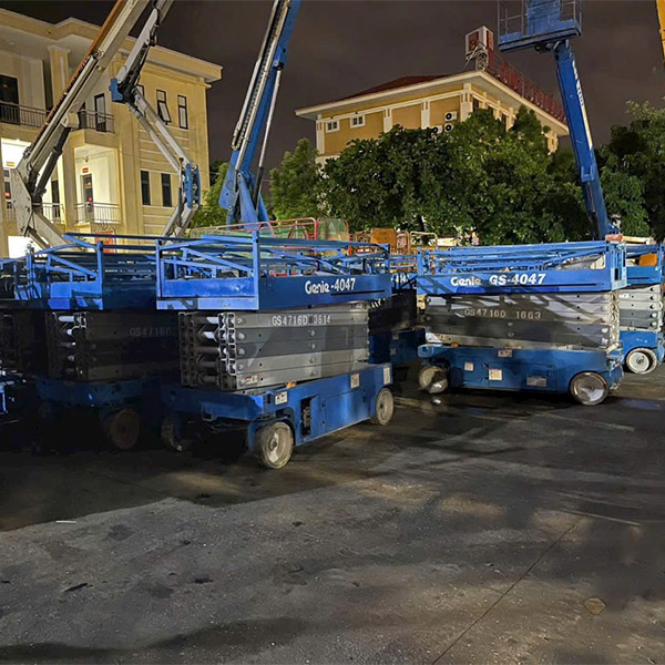 Xe nâng người Genie- 4047